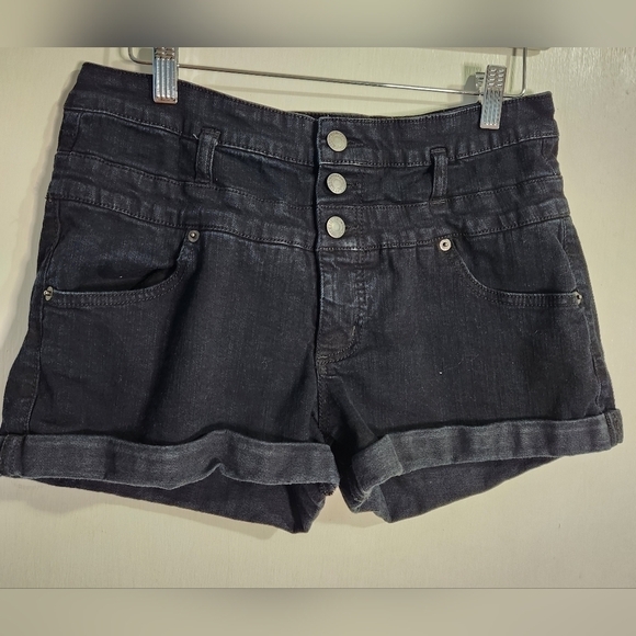 MOSSIMO Black shorts - Picture 3 of 8
